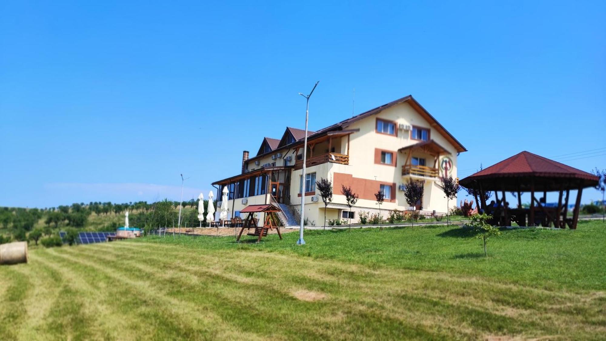Motel Prislop Haţeg Extérieur photo